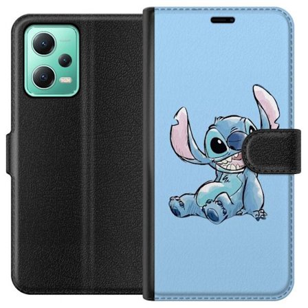 Kompatibelt Lommeboketui til Xiaomi Redmi Note 12 Håndtegnet illustrasjon av sittende Stitch mot lysblå ensfarget bakgrunn