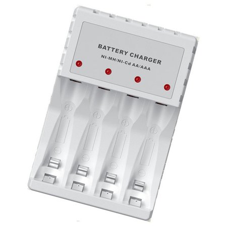 4-paikkainen AA 3A -akkulaturi USB-pikalatausasema monisuojausominaisuuksilla, oikosulku- ja ylivirtasuojat