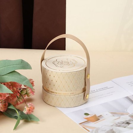 Blommig godislåda Bröllopspresent VIT 12 X 10CM