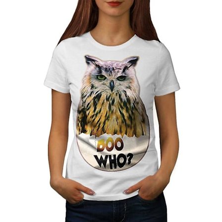 Skrämmande uggla som cool kvinnor vit-skjorta
