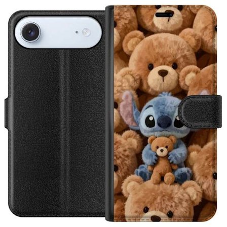 Kompatibel Tegnebogsetui til Apple iPhone 17 Air Stitch omgivet af brune teddybjørne med en lille teddybjørn i armene i en sød og hyggelig kawaii-desi
