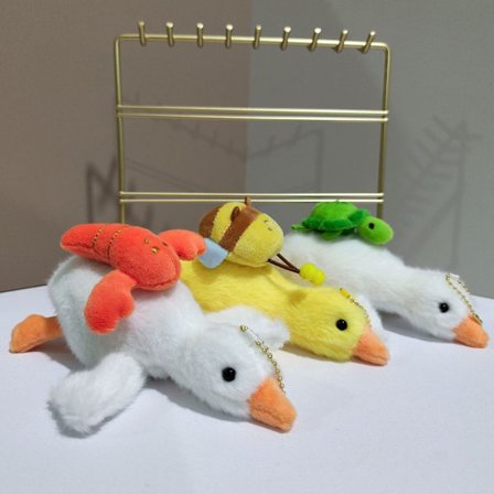 Söt och gullig utdragbar stor vit gås hänge plyschleksak docka tecknad skolväska hänge nyckelring docka docka