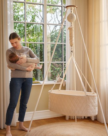 Classic Bundle - Oval vugge med motor og stativ | Moonboon