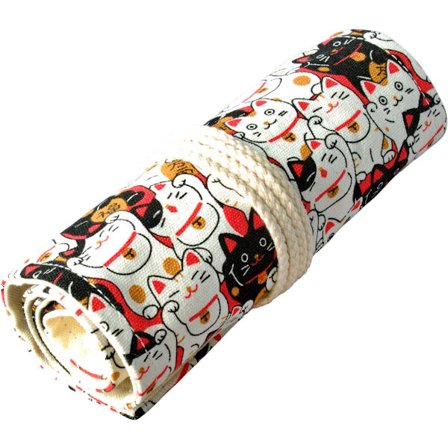 Rulleetui til 48 penne eller pensler (op til 17 cm) med kattetryk. Sort, hvid og rød