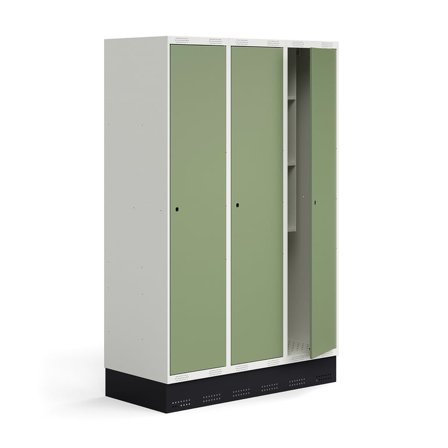 Student locker ROZ, 3 modules, 3 doors, incl. base, 1890x1200x550 mm, pale green