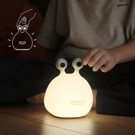 LED-yöpöytälamppu, sopii lastenhuoneeseen tai toimistoon, valkoinen