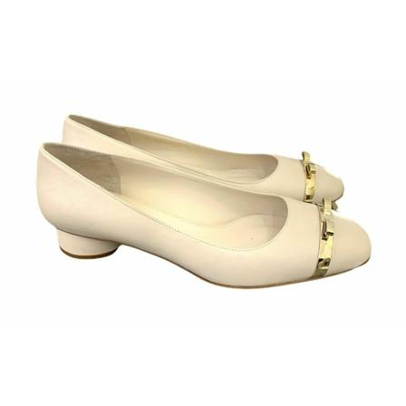 Salvatore Ferragamo, Pumps Wit, Dames, Maat:40 EU