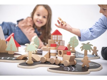 Byggset Tre Öar i trä 68 delar - Lyreco - Skola och förskola - Lekmaterial - Bygglek, konstruktion och mosaik