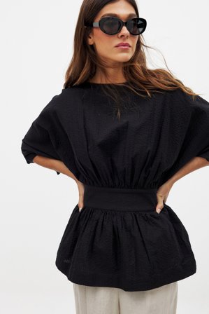 NA-KD Kortärmad seersuckerblus - Blusar - Svart - EU 38