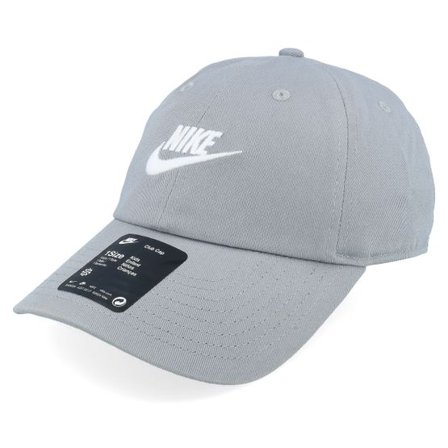 Nike - Grå unconstructed Keps - Kids Club Cap Futura Washed Particle Grey/White Dad Cap @ Hatstore