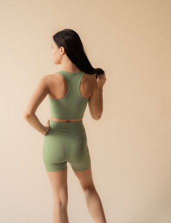 Girlfriend Collective Compressive High-Rise Run Shorts - Green - XS