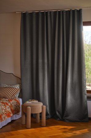 Jotex - Blendingsgardin 1 Lengde - Ekstra Bred Mørk grå - KYLIE - Kjøp Mørkleggingsgardiner hos Jotex