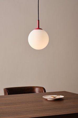 Jotex - EKMAN Vinduslampe Rødt/opalt glass - Kjøp Vinduslamper hos Jotex