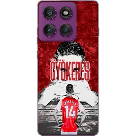 Yhteensopiva Puhelinkuori Motorola Edge 60 Pro Punainen dramaattinen kollaasikuva, jossa esiintyy Viktor Gyökeresin muotokuva ja pelaajia takaapäin ar