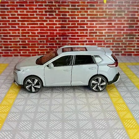 1:32 Qashqai Legeringsbil Modell Ornament Samling SUV Offroad Kjøretøy Barnas Seks Dørs Retur Lyd og Lys Leketøy