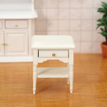 Micro Miniatyr Möbler Tiny Småskalig Leksak Doll House DIY Decora Mini 1:12 Vit Sängbord White table