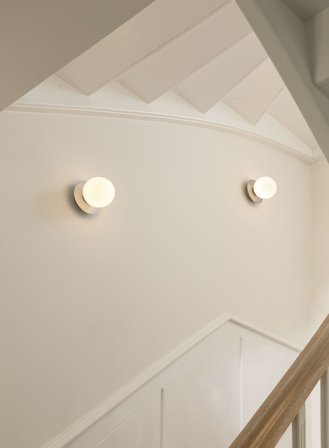 Liila 1 small vegg/taklampe - light silver/opal