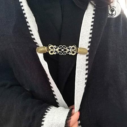 Muodinainen naisten strassinen huivi ja kaulussolki, koruvaruste (antiikkipronssi)