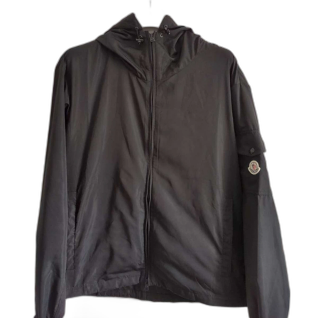 Svart vindjacka från Moncler