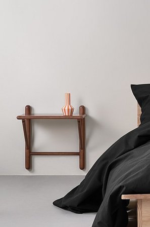 Jotex - Sengebord Valnød bejdse - NIMBUS - Køb Sengeborde hos Jotex