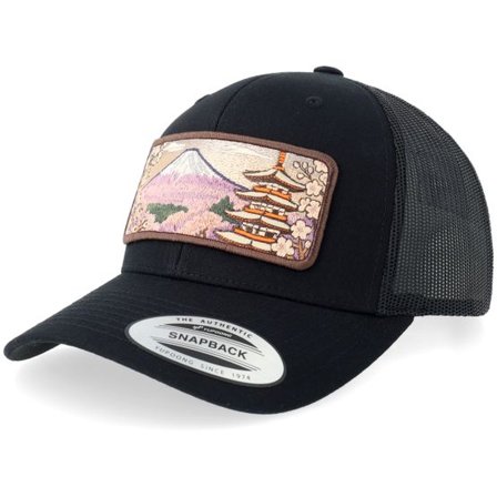 Wild Spirit - Svart trucker Keps - Tokyo Wide Patch Black Trucker @ Hatstore