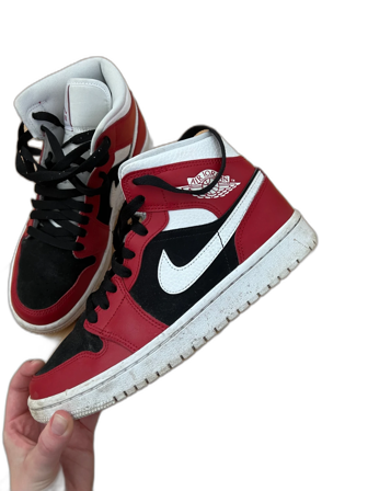 Jordan Mid 38.5