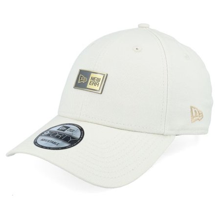 New Era - Beige adjustable Keps - Ne Badge 9FORTY Ivory Adjustable @ Hatstore