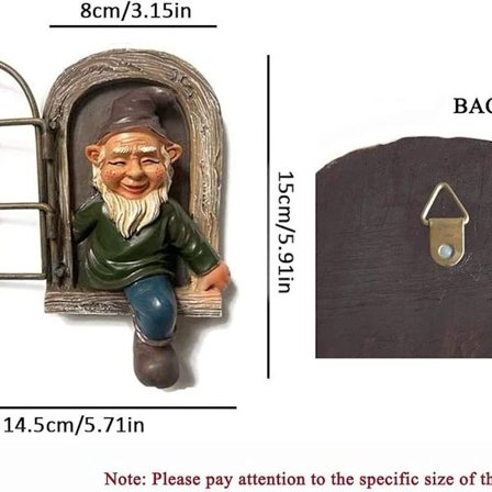 Hagenisse-statue, alv ut av døren, tre-klemmer, hagekikker