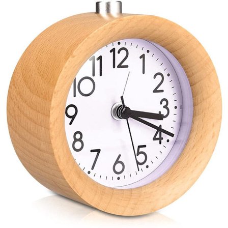 Analoginen puinen herätyskello torkkutoiminnolla - retrokello valaisevalla kellotaululla - hiljainen vintage-puinen pöytäkello ilman