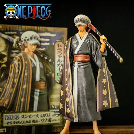 One Piece Figurer Trafalgar D Water Law Anime Actionfigur 17 cm, PVC Figurer Legetøjssamling