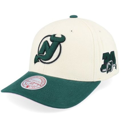 Mitchell & Ness - NHL Vit adjustable Keps - Hatstore Exclusive x New Jersey Devils Grand Suede Cream/Dark Green Adjustable @ Hatstore