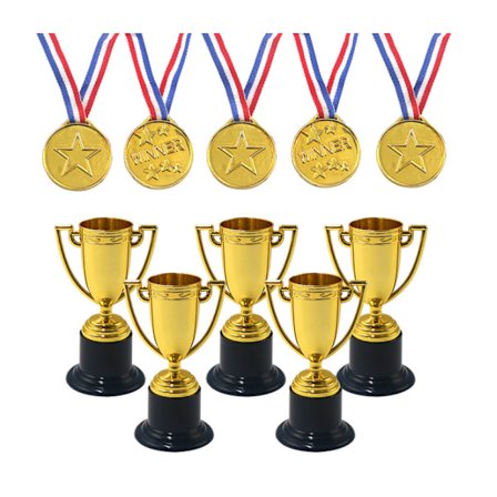 24-pakning Minipokaler + premie for barn bursdagsfest favoriserer Barnehagefeiring Fest Belønninger Pinata påskefest fyllstoff