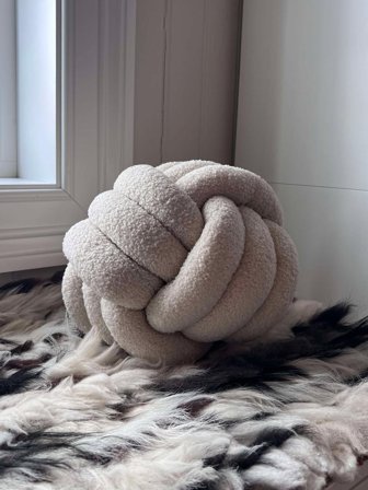 MT Studio Knutepute Offwhite 20x25