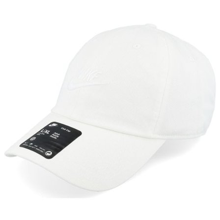 Nike - Vit unconstructed Keps - Club Futura Wash Sail/White Dad Cap @ Hatstore