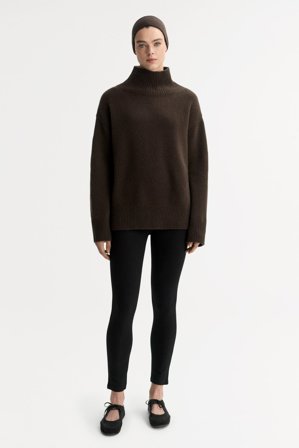 Soft Goat - Boyfriend Turtleneck - Women cashmere sweater - XL - Mocha