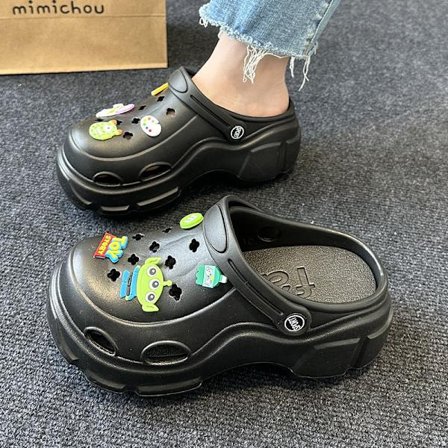 Tjocksulade skor med upphöjda hål för dam sommarstrand anti-halk tåtofflor