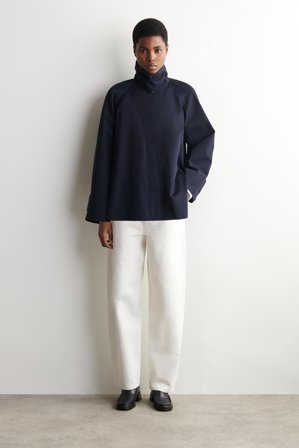 COS Frauen Jacke In A Linie Aus Baumwoll Twill in Blau