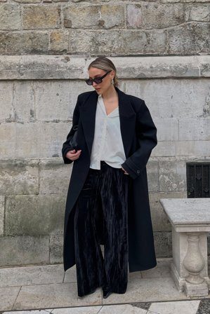 Michaela Delér x NA-KD Wide Leg Velvet Trousers - Nytårsbukser - Sort - S (EU 34-36)
