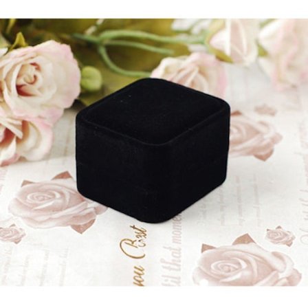 Box Ring Velvet SVART Black