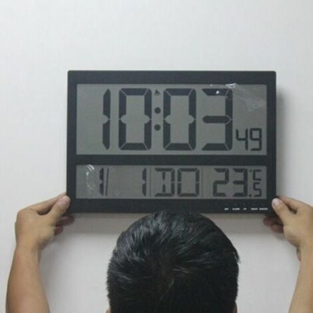 Digital Termometer, Præcis Indendørs Vægur med Alarm - Stor Skrift & LCD-Skærm, Tid/Evig Kalender/Temperaturvisning