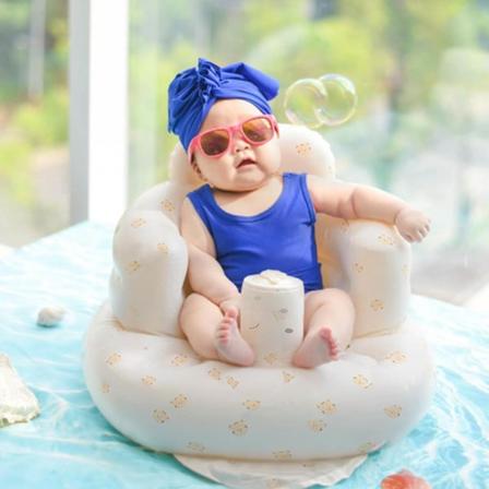 Oppblåsbar babybadekarsete i myk PVC med tegneseriefigurer - Babybadekarlærestol