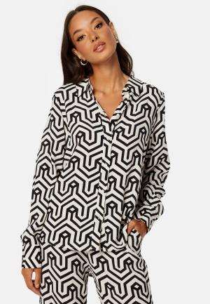 VILA Daca Sana L/S Oversize Shirt Black AOP:SANA 38 Black AOP:SANA Bluser & Skjorter Dam