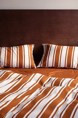 Jotex - Pudebetræk Økologisk Brun/hvid - DEBBIE - Køb Pudebetræk hos Jotex