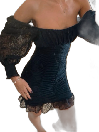 Off shoulder volang spets klänning