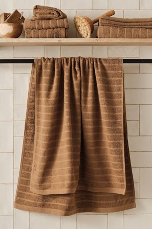 &Home - Badehåndkle Day 70x140 cm - Brun - Badelaken - 70X140 - Fra Homeroom