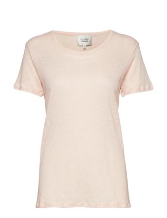 Peony O-Neck Tee T-shirts & Tops Short-sleeved Vaaleanpunainen Second Female