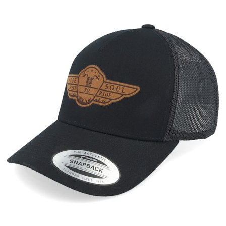 Born To Ride - Zwart trucker Cap - Free Soul Biker Patch Black Trucker @ Hatstore