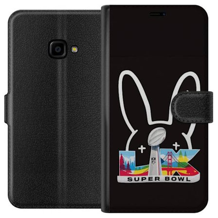 Kompatibelt Lommeboketui til Samsung Galaxy Xcover 4 Bad Bunny portrett med åpen skjorte, tatoveringer og krøllete hår i stilfull motefotografering