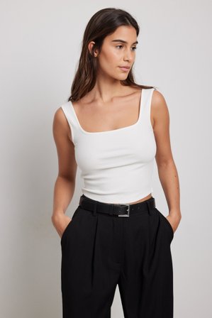 NA-KD Basic Squared Neck Singlet - Basic toppe - Råhvid - XXL