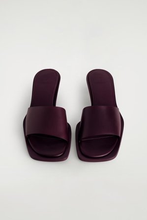 COS Women's Mules De Piel Con Tacón 'kitten' in Rojo